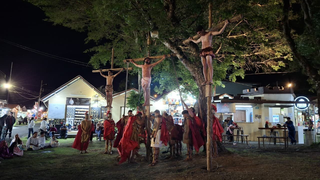 Boquete reafirma así su esencia como un destino que va más allá del turismo, ofreciendo experiencias que conectan con lo espiritual, lo cultural y lo humano.