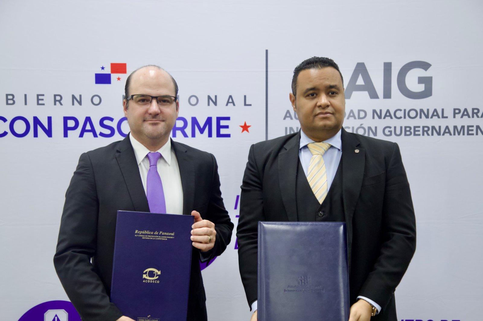 firma de convenio con la aig 2