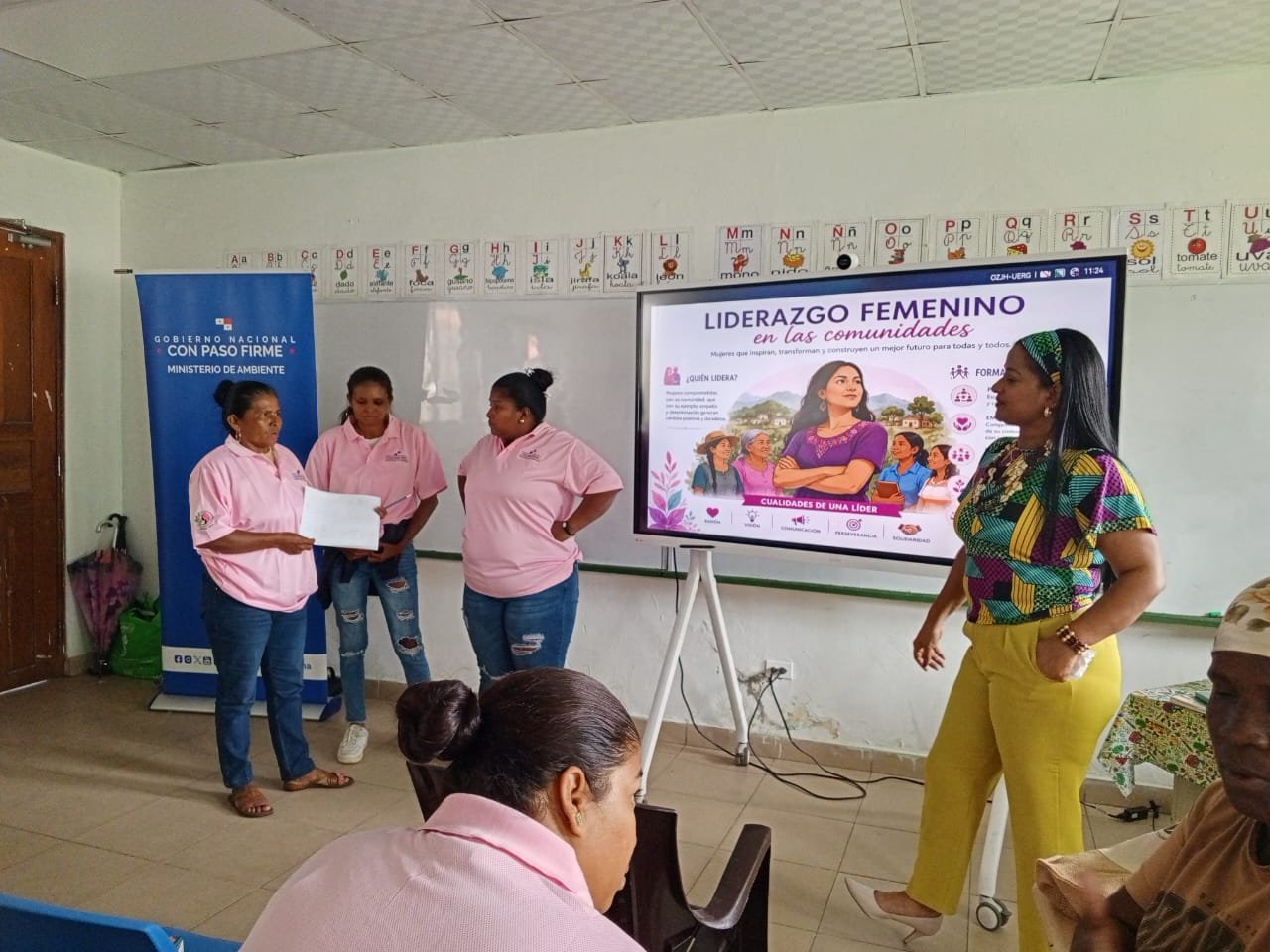 miambiente fortalece el liderazgo femenino en comunidades de costa abajo de colón
