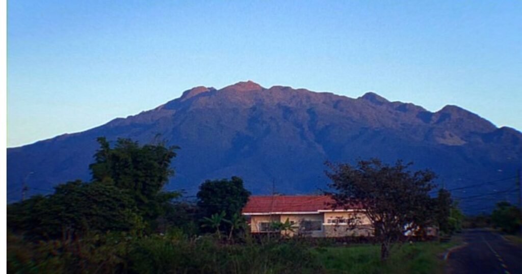 Chiriquí cumple 177 años como potencia económica panameña vista desde el faro alto boquete (2)
