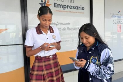 Más de 200 jóvenes reciben becas digitales mediante plataforma bancaria BEN.