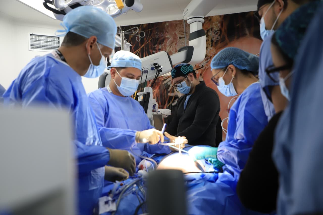 Ciudad de la Salud estrena cirugía robótica con primeras operaciones oncológicas cirugía robótica Panamá, Ciudad de la Salud, cáncer de próstata