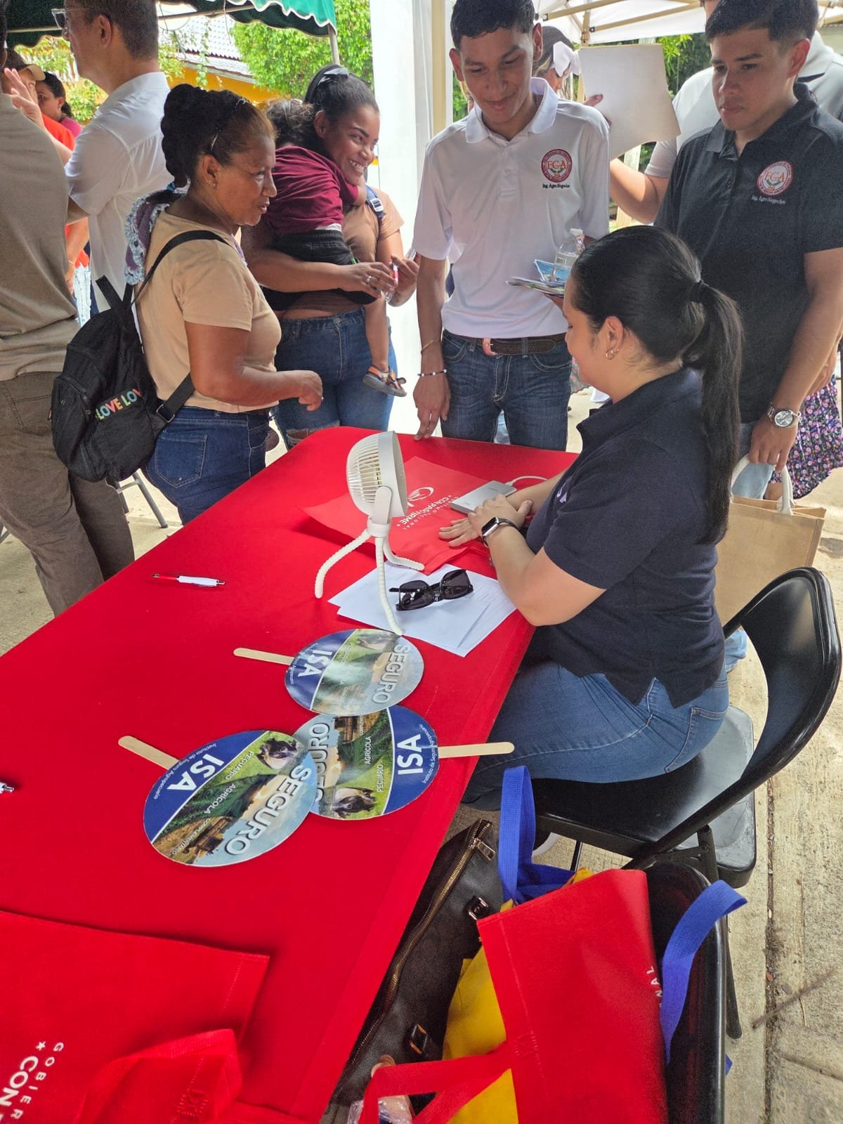 Este tipo de actividades busca fortalecer el vínculo entre las instituciones y las comunidades productivas, promoviendo mayor acceso a programas de apoyo, financiamiento, capacitación y protección agropecuaria.