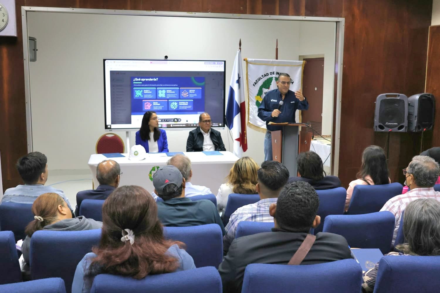Panamá forma expertos para reducir consumo energético estatal Panamá forma expertos para reducir consumo energético estatal