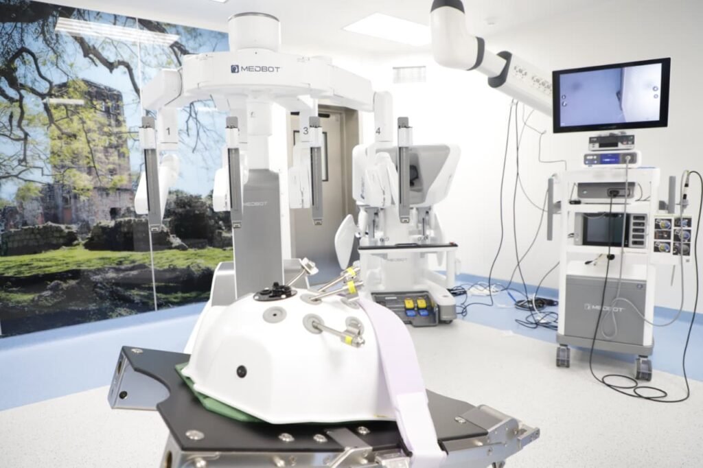 Panamá entra oficialmente a nueva era médica con cirugía robótica instalaciones médica ciudad de la salud 2026