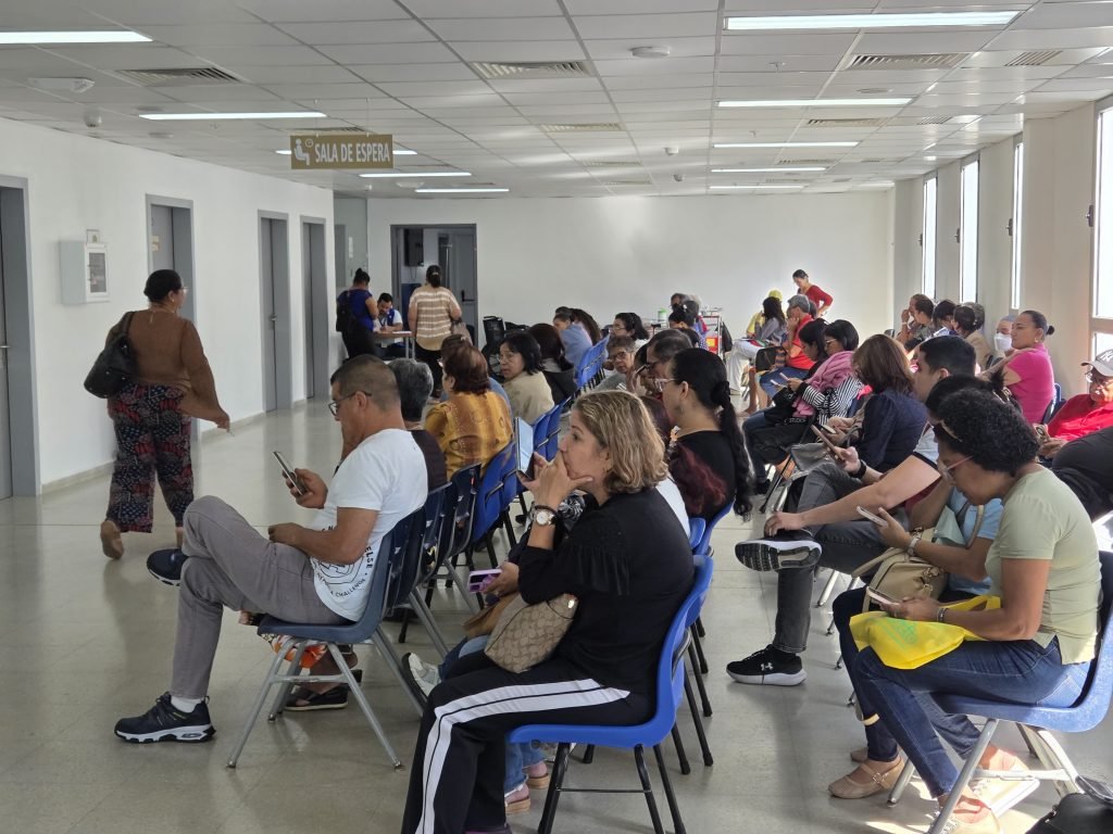 sala de espera hospital rafael hernandez en david
