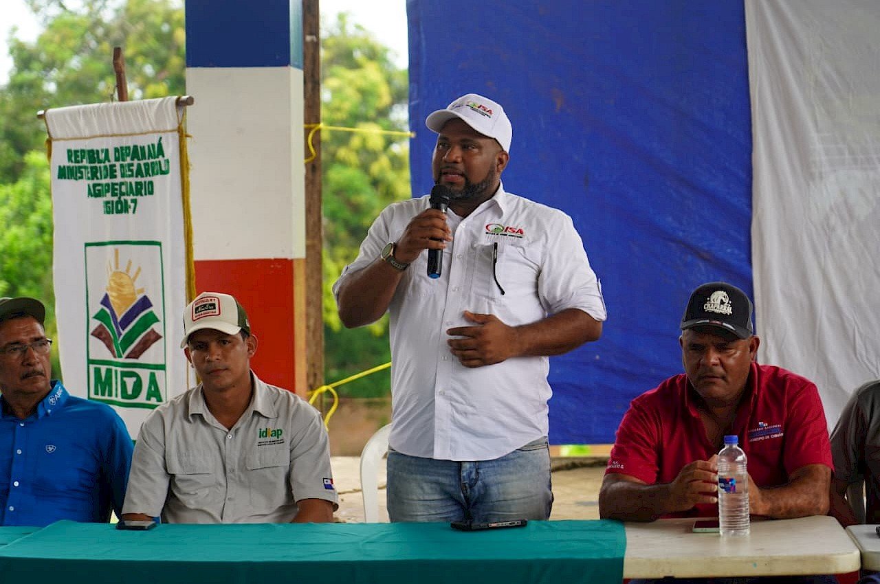 ISA fortalece promoción de seguros agropecuarios en Chimán https://miboquetepositivo.com/isa-fortalece-promocion-de-seguros-agropecuarios-en-chiman/