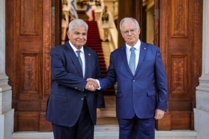 Panamá y Grecia fortalecen alianza por navegación y comercio