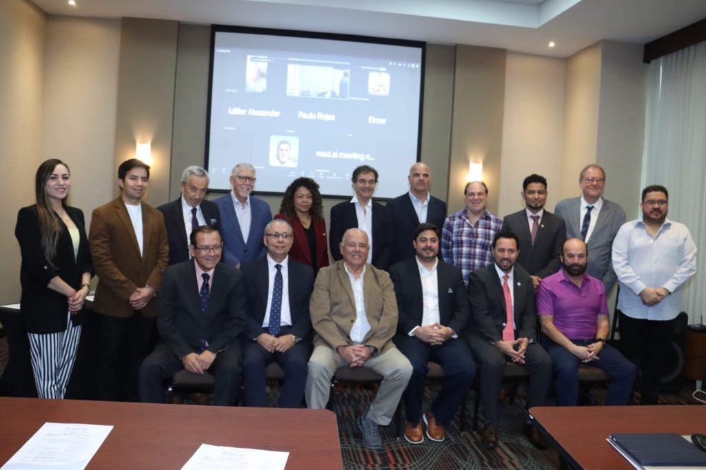 ALPESCAS agrupa a organizaciones pesqueras y acuícolas de América Latina, entre ellas la Cámara Nacional de la Pesca y la Acuicultura de Panamá (CNPA), con el objetivo de promover prácticas responsables que contribuyan al desarrollo económico y a la preservación de los océanos.