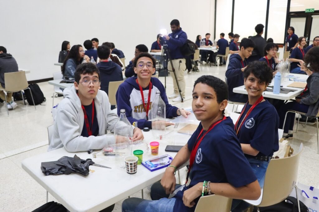 La competencia, organizada por la Secretaría Nacional de Ciencia, Tecnología e Innovación (Senacyt) y la Fundación Ciudad del Saber, se desarrolla del 3 al 5 de junio y busca fortalecer el interés de los jóvenes por las disciplinas científicas y tecnológicas.