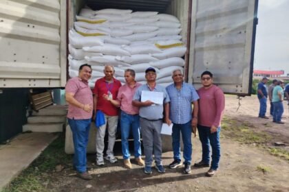 Panamá inició la distribución de fertilizantes donados por Marruecos para impulsar la agricultura familiar, mejorar la productividad y fortalecer la seguridad alimentaria.