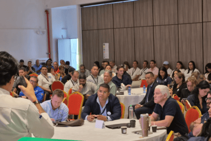 Más de 150 empresarios se reunieron en Penonomé y firmaron un compromiso para fortalecer la cadena de proveedores mineros de Panamá.